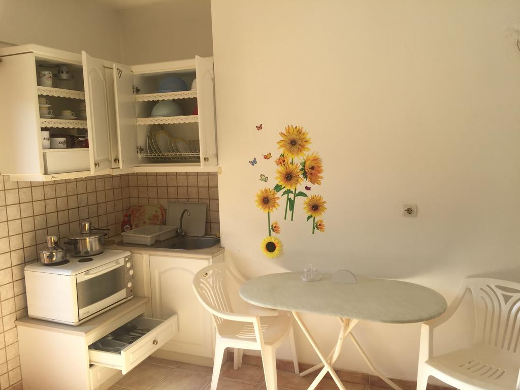 Dimitris Apartments Frý Eksteriør billede